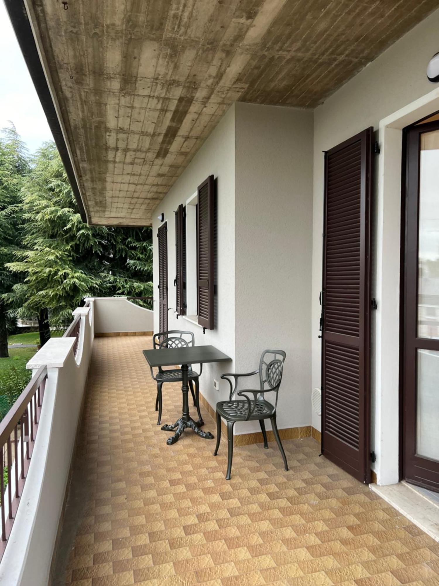 Apartamento La Vela Sirmione Exterior foto