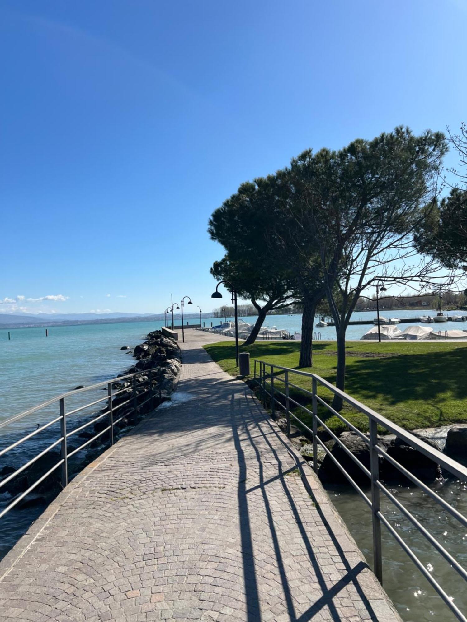 Apartamento La Vela Sirmione Exterior foto